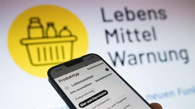Vorsicht vor dem Verzehr einer fruchtigen Schokoladenpackung. (Symbolfoto)  