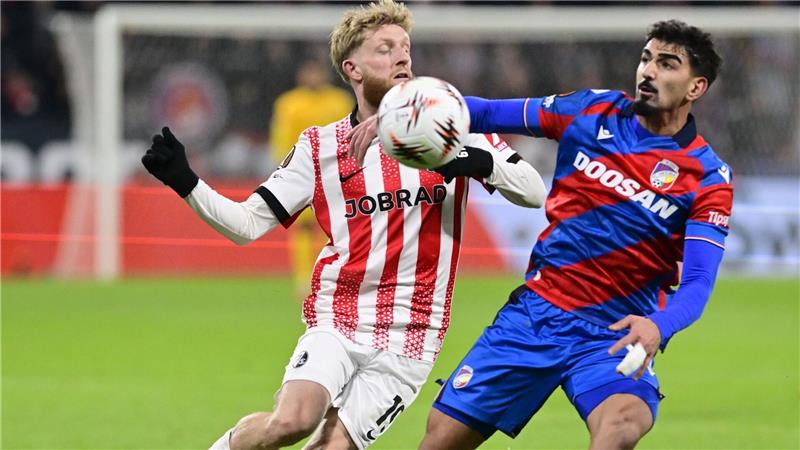 Wer kennt sie noch? Früher im Norden - jetzt bei der WM WM-Spieler des Irak: Der gebürtige Hannoveraner Merchas Doski (r). (Archivbild)
