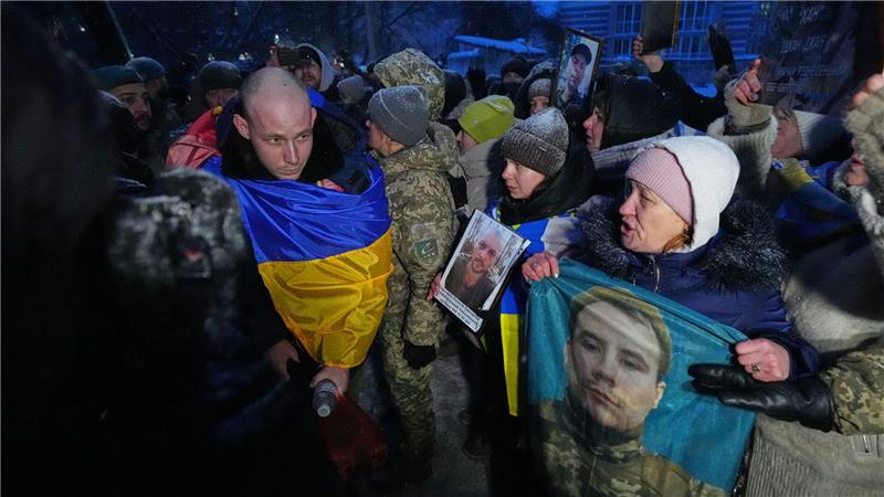 Während der Gespräche in Abu Dhabi tauschten Moskau und Kiew mehr als 300 Gefangene aus.