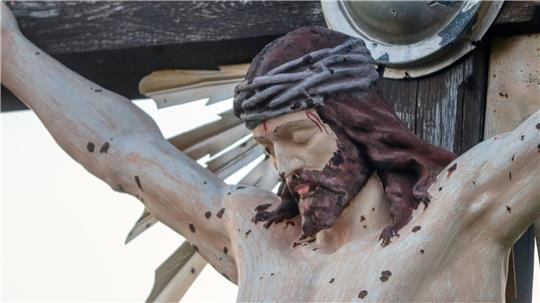 Während des Osterfests wird der Kreuzigung und dem Tod Jesu gedacht sowie dessen anschließende Auferstehung gefeiert.