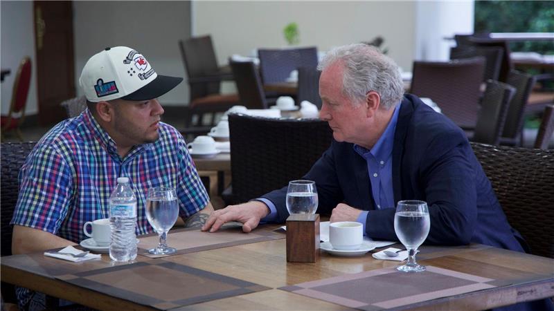Unrechtmäßig abgeschobener Mann ist zurück in den USA Während des juristischen Tauziehens reiste unter anderem auch der demokratische Senator Chris Van Hollen nach El Salvador, um sich mit Abrego Garcia zu treffen. (Archivbild)