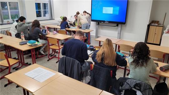 Während des sogenannten Selbstbestimmten Lernens haben die Schülerinnen und Schüler des WvS eine Stunde Zeit für Haushaufgaben, Vorbereitungen oder die Berufsorientierung.
