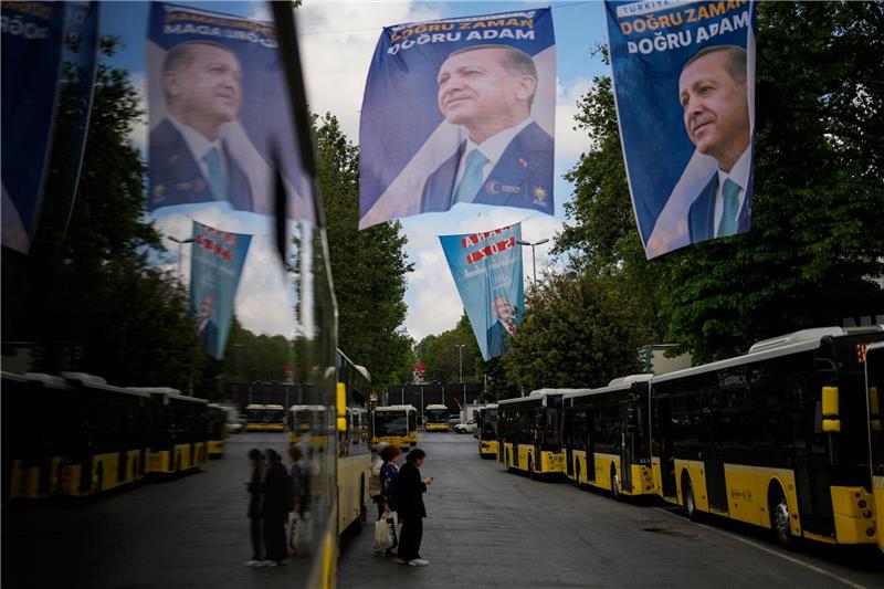 Wahlbanner des türkischen Präsidenten Erdogan in Istanbul.