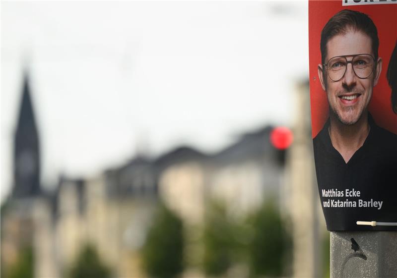 Wahlplakat des sächsischen SPD-Spitzenkandidaten zur Europawahl, Matthias Ecke an der Schandauer Straße im Dresdner Stadtteil Striesen.
