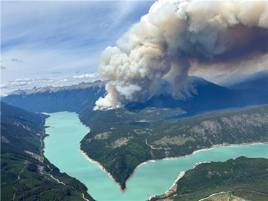 Waldbrände in der Nähe des Downton Lake im südlichen Teil von British Columbia.