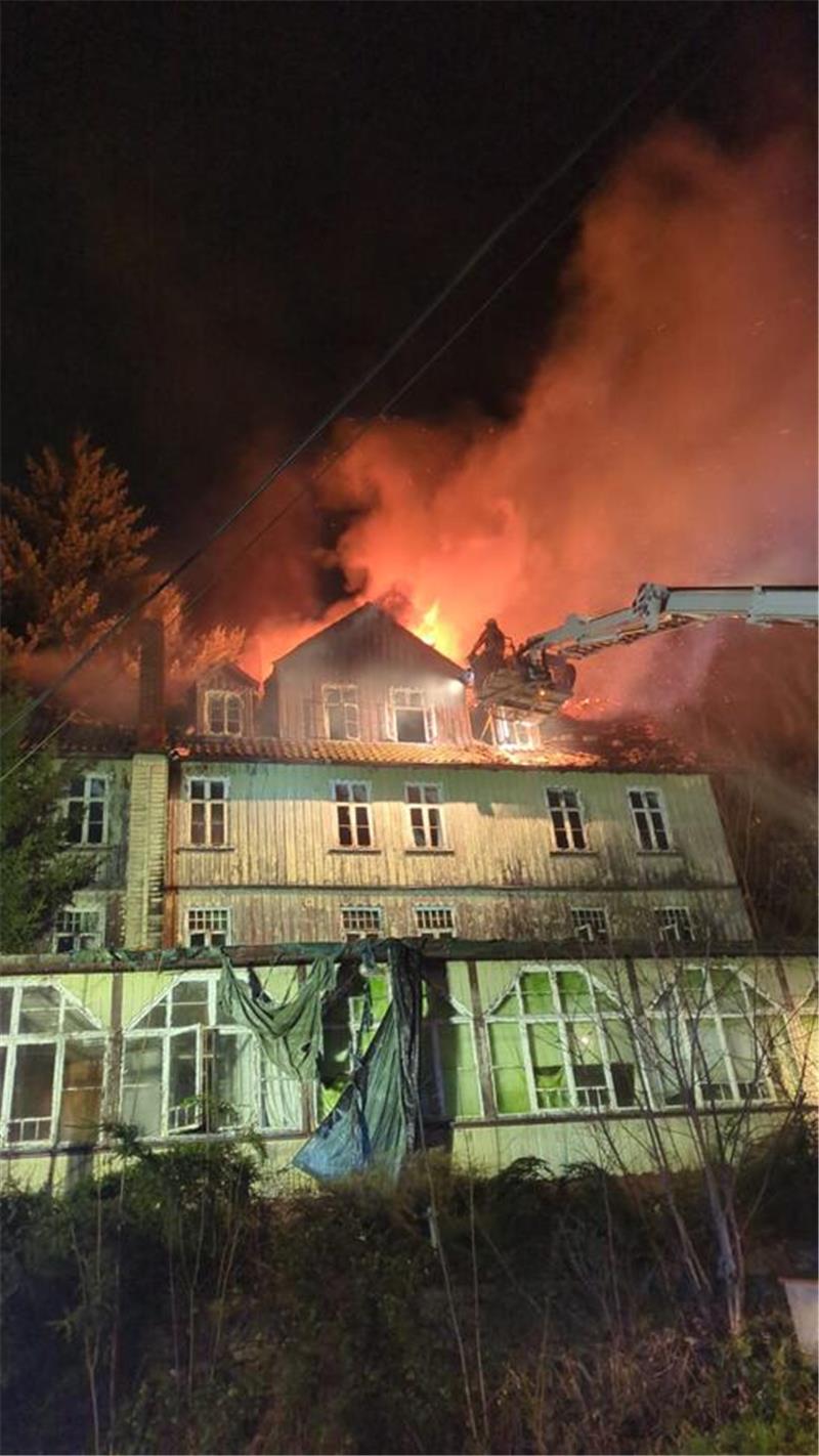 „Waldkater“ bei Lautenthal in Flammen