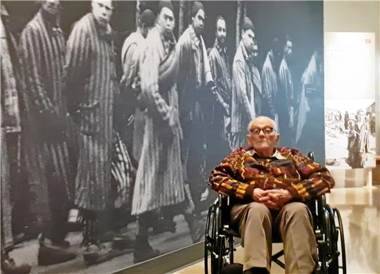 Walter Levy weiß, was ihm die Emigration in die USA ersparte. Im Holocaust-Museum in Dallas ist er häufiger Gast. Foto: Filmstill
