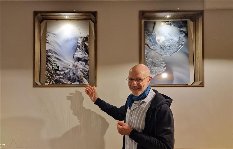 Winterzauber von Walter Tost in den Goslarschen Höfen Walter Tost stellt bis Ende Januar seine Fotos aus dem Harz im Hof-Café der Goslarschen Höfe aus.