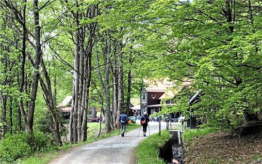 Wanderurlauber werden immer mehr, denn sie finden rund um Braunlage viele Ausflugsziele, wie etwa das Rehberger Grabenhaus. Archivfoto: Eggers