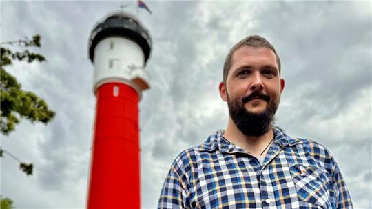 Wangerooges neuer Leuchtturmwärter, Daniel Jochheim, möchte bald freie Trauungen in dem Inselwahrzeichen anbieten. (Archivbild) 