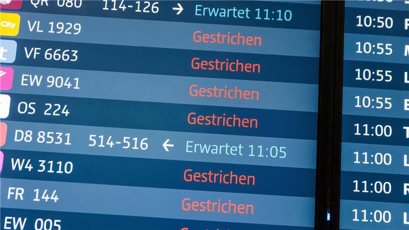 Wann der Flugbetrieb wieder aufgenommen werden könne, sei aktuell unklar, so eine Sprecherin des Flughafens am Morgen.