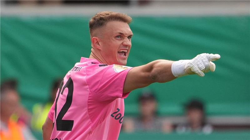 HSV und St. Pauli entgehen Pokal-Blamage War lange Zeit nicht zu überwinden: Norderstedts Lars Huxsohl.