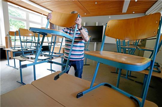 Was geht an den Grundschulen? Noch immer sorgt das Thema Schulhausmeister für Unzufriedenheit. Symbolfoto: Marcus Brandt /dpa