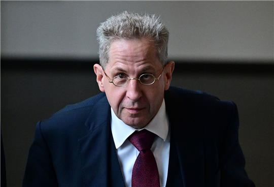 «Was mir an ihr nicht gefällt, ist: Sie ist einfach eine Kommunistin», sagt Hans-Georg Maaßen über Sahra Wagenknecht.
