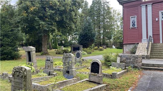 Was passiert mit alten Grabsteinen auf dem Friedhof in Braunlage? Die neue Friedhofssatzung der Stadt macht dazu einen Vorschlag.