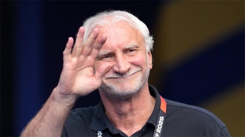 Klopp-Intimus Watzke wird aktiv - Signal zu Völler aus USA Was wird aus Sportdirektor Rudi Völler? (Archivbild)