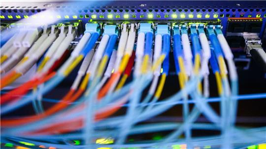 Was würde passieren, wenn von der AfD eingesetzte Beamte auf sicherheitsrelevante Daten zugreifen könnten, fragen sich Innenpolitiker anderer Parteien. (Symbolbild)