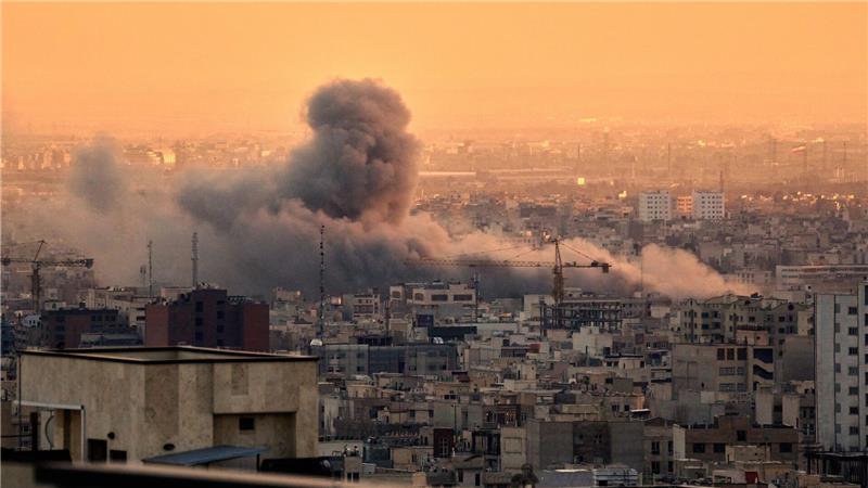 Wegen der Sicherheitslage im Iran angesichts der andauernden Angriffe Israels und der USA hat das Auswärtige Amt das Personal der deutschen Botschaft in Teheran im Ausland in Sicherheit gebracht.