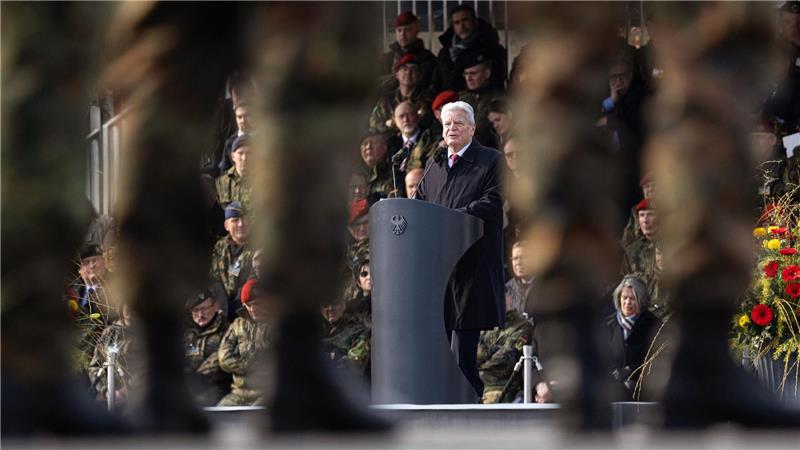 Division für Heimatschutz - Gauck: „Mentalitätswandel jetzt“ Wegen der veränderten Sicherheitslage nach dem russischen Angriff auf die Ukraine hat der Heimatschutz mehr Bedeutung bekommen und soll verstärkt werden.
