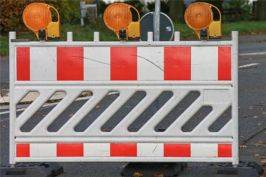Wegen des Salz- und Lichterfestes werden mehrere Straßen und Parkplätze gesperrt. Symbolfoto: Manfred Richter / Pixabay