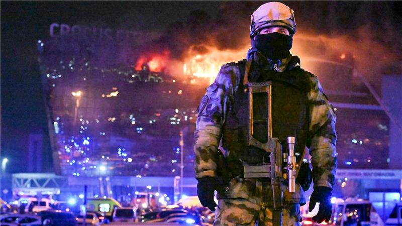 Terror in Moskau mit über 140 Toten - Prozess beginnt Wegen des Terroranschlags auf eine Konzerthalle in Moskau stehen vier mutmaßliche Hauptattentäter und viele Komplizen vor Gericht. (Archivbild)