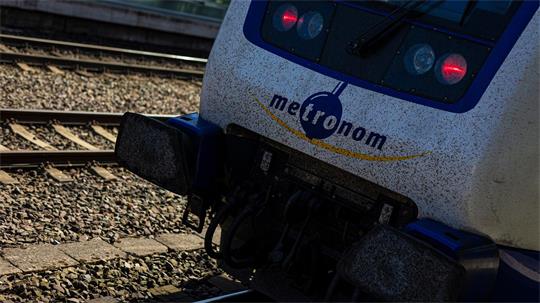 Wegen einer Signalstörung kommt es zu Behinderungen auf der Bahnstrecke zwischen Hamburg-Harburg und Bremen. (Archivbild)
