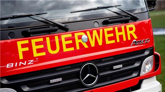 Wegen eines brennenden Lkw staut es sich auf der A2 bei Hannover. (Symbolbild)