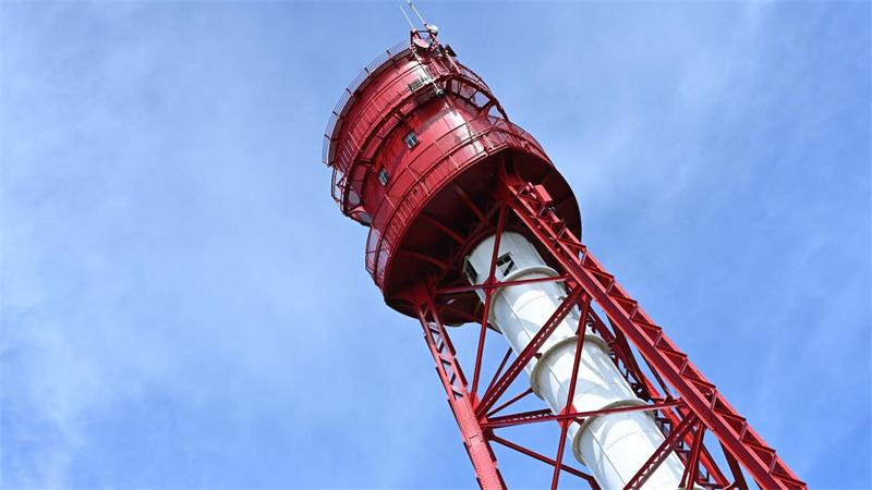 Ostfrieslands „Eiffelturm“: Der höchste deutsche Leuchtturm? Wegen seines Stahlfachwerks wird der Campener Leuchtturm auch „ostfriesischer Eiffelturm“ genannt.