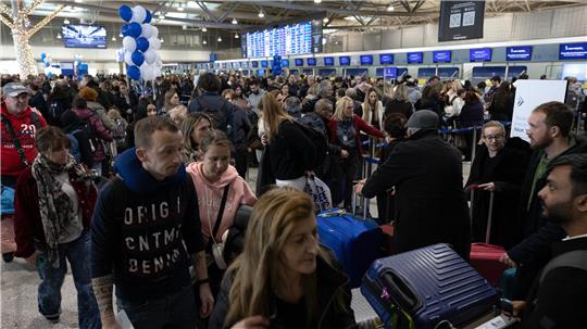 Wegen technischer Panne: Chaos an sämtlichen griechischen Flughäfen. 