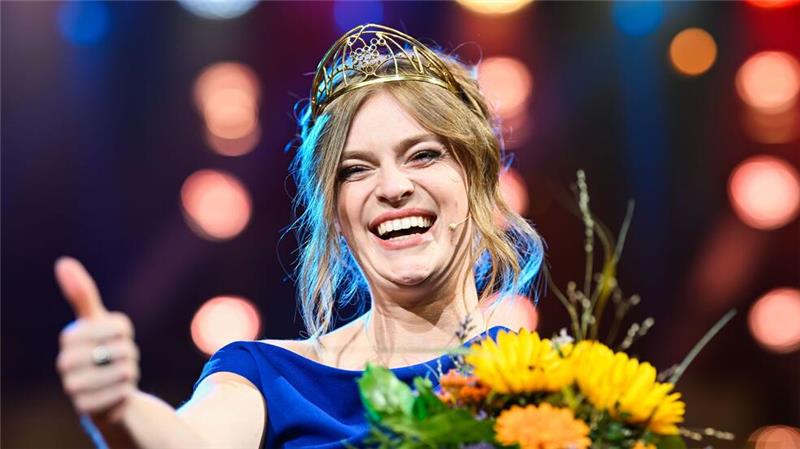 „Unbeschreiblich“: Charlotte Weihl neue Deutsche Weinkönigin Weihl: „Mich durchlaufen gerade die verschiedensten Emotionen.“