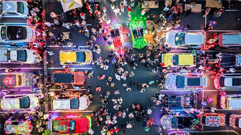 Weihnachtsstimmung aus der Luft: Johannesburg im Lichterglanz