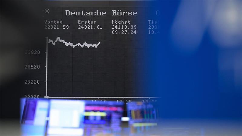 Weil es bei der gesetzlichen Rente eng wird, sollen die Menschen selbst über die Börse fürs Alter vorsorgen. (Symbolbild)