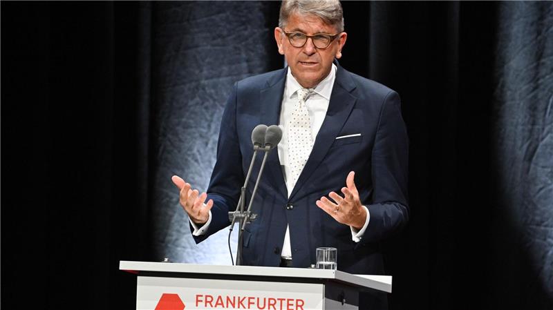 Frankfurter Buchmesse startet im Spannungsfeld der Emotionen Weimer kündigt „digitalem Kolonialismus“ den Kampf an