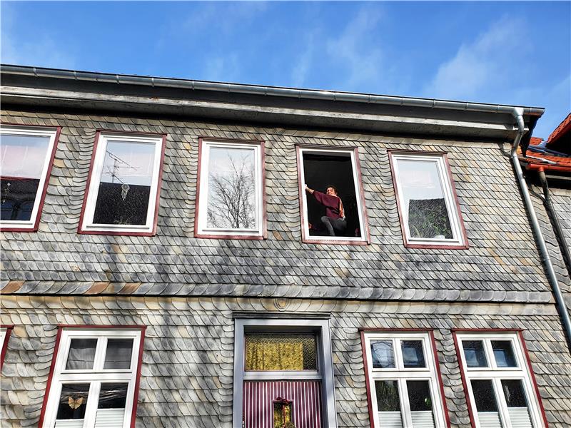 Goslarer Fensterstreit: Sieben Kompromisse, acht Absagen Weiße Rahmen und nach innen öffnende Fenster soll es nach einer Sanierung bei vielen Fachwerkhäusern in der Altstadt nicht mehr geben, wenn es nach dem Denkmalschutz geht. Viele Hausbesitzer sind verärgert. Archivfoto: Sowa