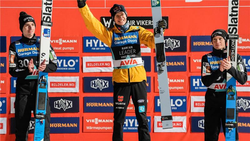 Weiter als die Slowenen: Andreas Wellinger (M).