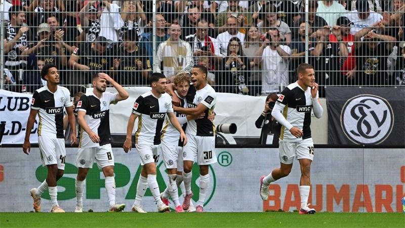 Welch ein furioser Bundesliga-Start der SV Elversberg.