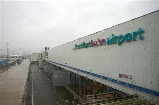 Welecher Investor bekommt den Zuschlag für den insolventen Flughafen Hahn im Hunsrück?