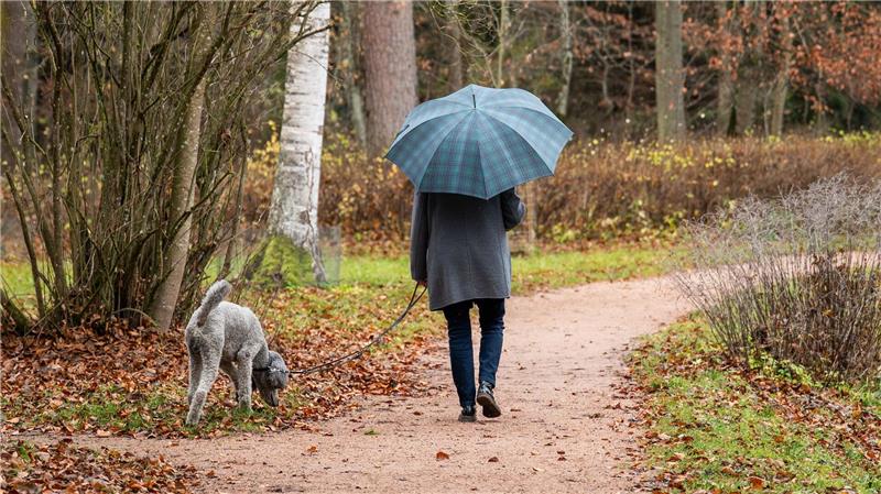 Vorsätze der Deutschen: Mehr Zeit mit Familie und Freunden Weniger Stress steht auch weit oben bei den Plänen für das kommende Jahr. (Symbolbild)