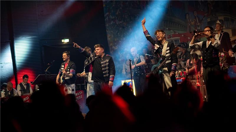 Wenn „Karnevalsmaus“ läuft, tanzt das Publikum. (Archivfoto)