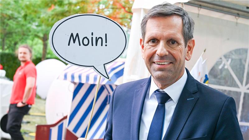 Wenn Moin auf Servus trifft: Olaf Lies wirbt für politische Zusammenarbeit zwischen Nord und Süd. (Archivbild)