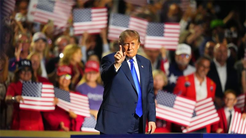 Feindbild Kommunismus: Kann Trump damit Wahlen beeinflussen? Wenn Trump vor Menschenmengen spricht, beschwört er gerade oft das Bild einer angeblich durch Kommunisten bedrohten USA hervor. (Archivbild)