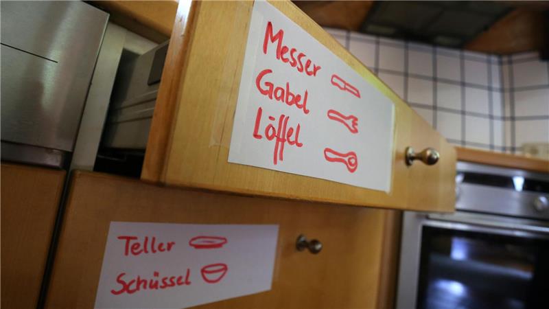 Wenn die Demenz zuschlägt, brauchen die Betroffenen im Alltag viel Unterstützung. (Symbolbild)