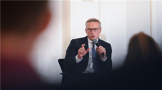 „Wenn ein Anbieter eine solche Technologie bereitstellt, sollten wir in sie investieren“, sagt Karsten Wildberger. (Archivbild) 