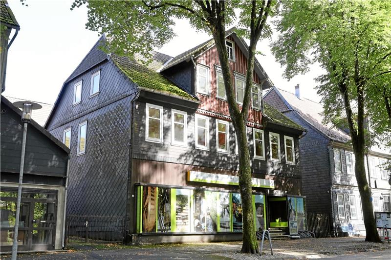 Wenn nicht bald eine Möglichkeit der Finanzierung gefunden wird, bleibt dem OGMV nichts Anderes übrig, als das Winterhoff-Haus abzustoßen, sagt Vorsitzende Barbara Diederich. Foto: Neuendorf