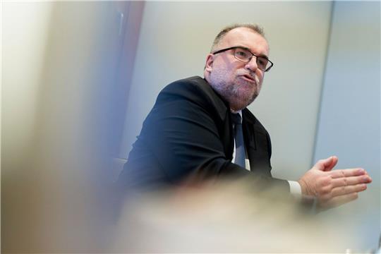 «Wenn wir über zusätzliche Strecken oder Gleise an bestehenden Strecken sprechen, dauert es von der ersten Idee bis zum ersten Zug Jahrzehnte»: BDI-Präsident Siegfried Russwurm.