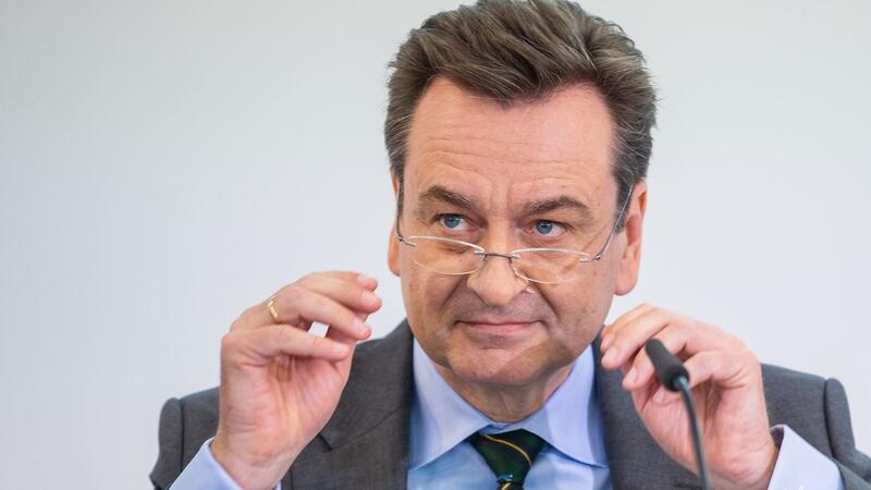Munich-Re-Chef für weniger Feiertage und spätere Rente Wenning: „Warum werden nicht einfach ein paar gesetzliche Feiertage gestrichen? (Archivbild)