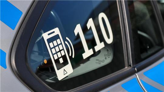 Wer Hilfe von der Polizei benötigt, wählt die 110. In seltenen Fällen kann es aber sein, dass die Nummer nicht funktioniert.