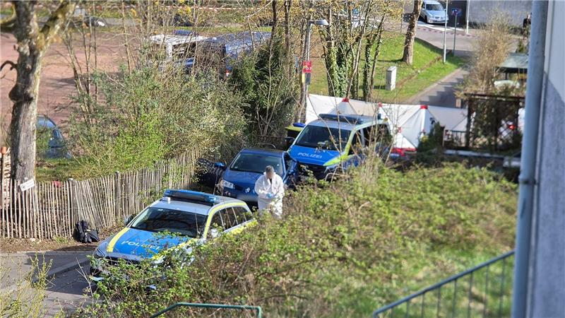 Toter nach Polizeischüssen - Was wir wissen und was nicht Wer die Schüsse abgab und wie oft geschossen wurde, sagte die Staatsanwaltschaft nicht.