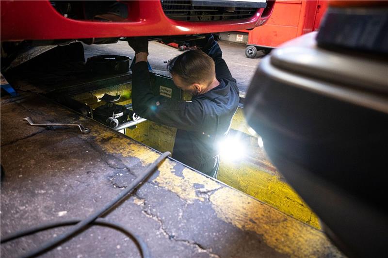Kfz-Versicherungen: Prämien werden deutlich steigen Wer ein Auto besitzt, muss sich in den kommenden Jahren auf höhere Prämien für die Kfz-Versicherung einstellen.