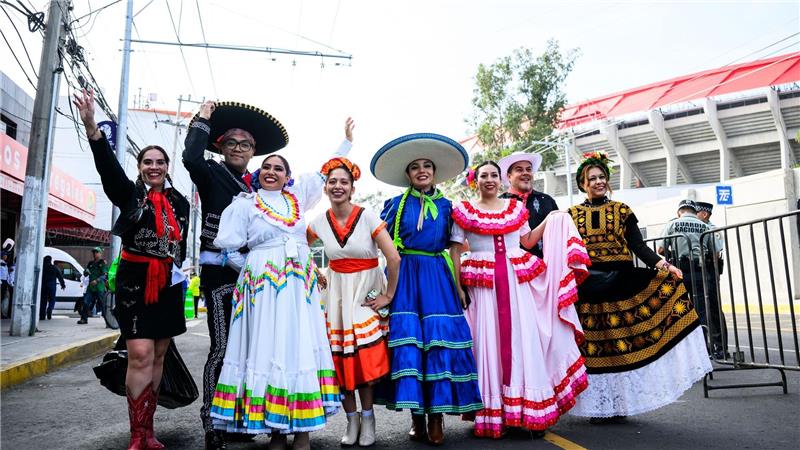 „Dai Dai“: Ausgelassene Stadion-Party zum WM-Start in Mexiko Wer früh da war, konnte länger feiern.